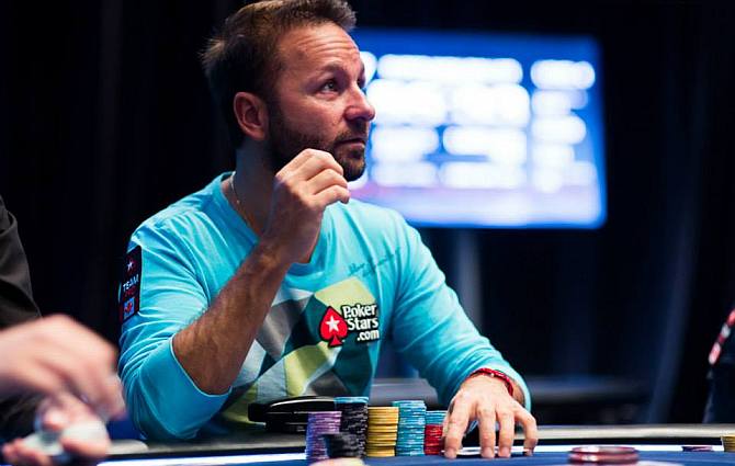 daniel-negreanu-ept-blue