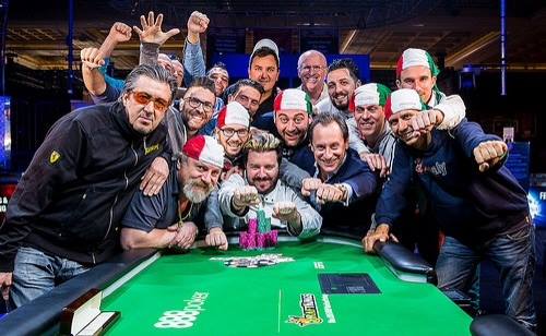 La foto di gruppo che tutti aspettavamo
