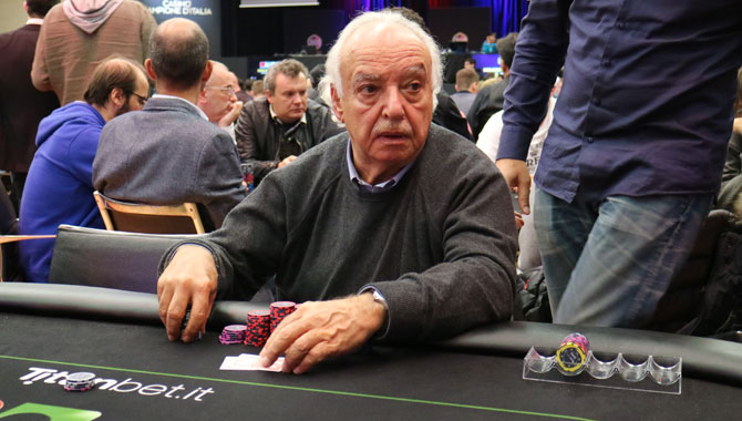 Henry Levi, chipleader in pectore del day 1B a quota 313mila.