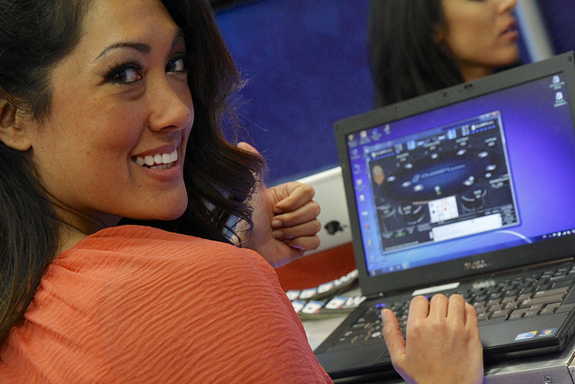 Ecco, una volta sulle chat del clubWPT non ci trovavi le Royal Flush Girls...