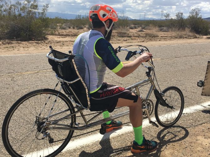 La bicicletta reclinata utilizzata per lunghi tratti durante la prop bet
