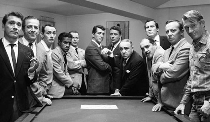 Una scena di 'Ocean's 11', con Dean Martin, Frank Sinatra e Sammy Davis jr