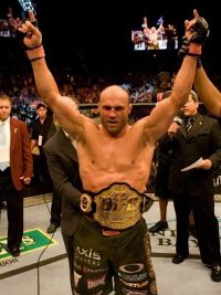 Full Tilt firma Randy Couture