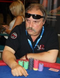 WSOP 2011 day 5: bene Limongi, Zumbini 'scoppiato'
