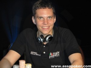 Campionato Nazionale Poker Club V - Andrea Benelli si prende il trionfo