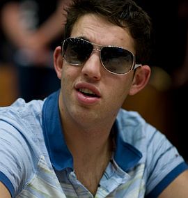 Luke Schwartz ci ricasca, interdetto dai casino' per un panino