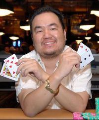 Thang Luu il duro: "Non toccare le mie carte!"
