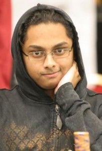 Poker-fotoromanzo: Vivek, Sandra e il mistero del call in bluff