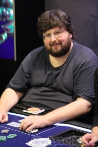 Adinolfi in Parlamento difende il poker citando Hellmuth e Palumbo