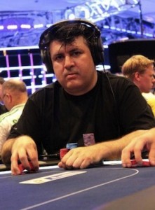 MTT live: una giocata da arresto