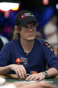 WSOP 2013: Minieri non si spezza, è caccia al final table