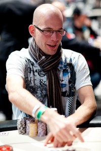Poker e live betting: l'esperienza di iSeries arriverà in Italia?