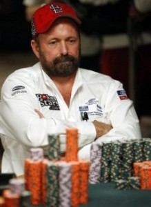 Mistero a Poker After Dark: Hellmuth se ne va, subentra Phillips