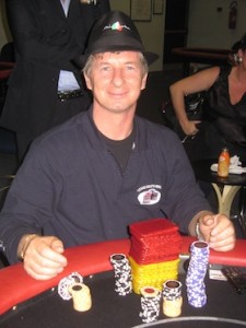 Calcinaia (PI): poker player disarma rapinatore