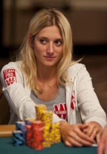 WSOP 2012 Main Event: una donna mette tutti in riga!