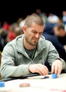 Gus Hansen prende botte da orbi a Macao!
