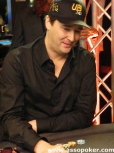 Phil Hellmuth: fine anno stregato ai tavoli cash dell’Aria