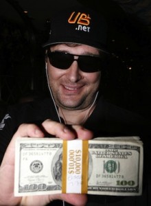 Phil Hellmuth: A-10 contro 10-10 al World Poker Tour