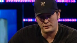 Phil Hellmuth: hero call da applausi contro JC Tran - video