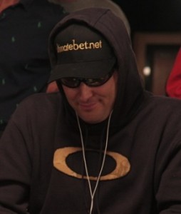 Phil Hellmuth: "ho problemi con l'alcol"