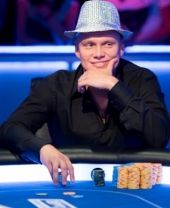 Ilari Sahamies balla (e vince) da solo su PokerStars