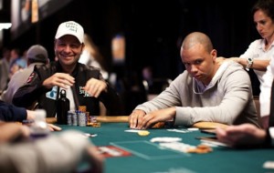 Daniel Negreanu e Phil Ivey: scommessa contro tutti alle WSOP
