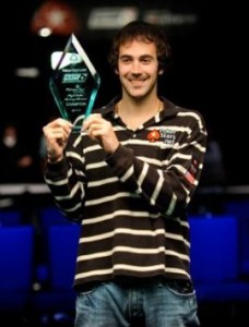 Il poker online, fucina ineludibile per il successo?