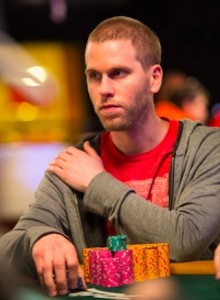 WSOP 2013 ev. 35: Jeff Madsen sculaccia Hellmuth