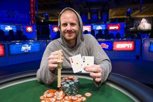 WSOP 2014: a Jesse McEuen l'Ante Only, ecatombe azzurra