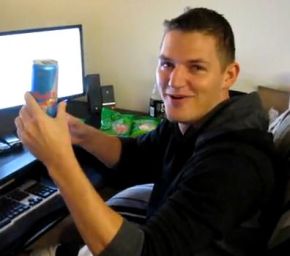 Poker online: ancora un record del mondo di mani giocate