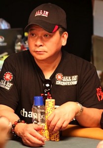 Analisi di una mano con Johnny Chan: weak hand per deception
