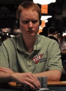 Jon “PearlJammed” Turner e la strategia da torneo: re-shove con due giocatori già all-in