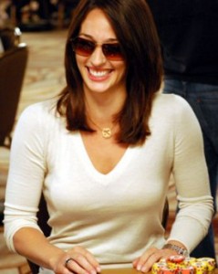 High Stakes Poker: definito il cast per la season 6, Kara Scott c'è