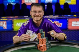 WSOP 2014: il grinder Kevin Eyster vince braccialetto e 622.000$