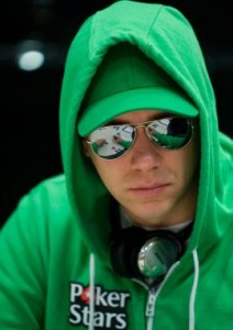 Kevin MacPhee, un "luck sac" tra poker e Liv Boeree...