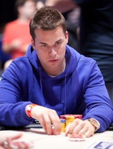 LarsLuzak tradito dal mouse, folda il nuts e perde monster pot