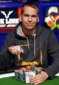 WSOP 2013 ev. 21: Martin Finger ipnotizza Matt Stout
