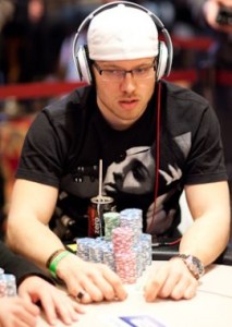 EPT Deauville: Martin Jacobson guida il final table!