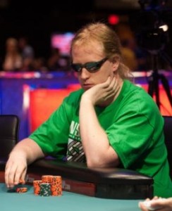 WSOP 2012 ev. 21: vince Michael Gathy, tris azzurro