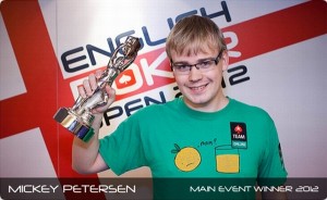 Mickey Petersen vince l'English Poker Open per 100.000 €