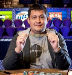 WSOP 2011 ev. 36: vince Lakhitov, TripleAceIrl a premio