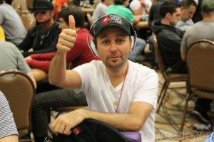 WSOP 2012 Main Event: Negreanu in palla, 16 italiani promossi