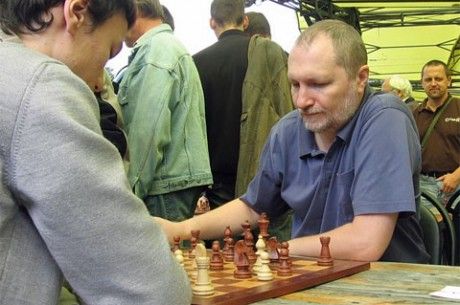 È uno scacchista russo il re del 25-game di Full Tilt - Assopoker