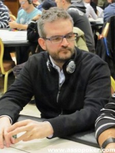 WSOP 2011 event 17: Compagno show, Pescatori a premio