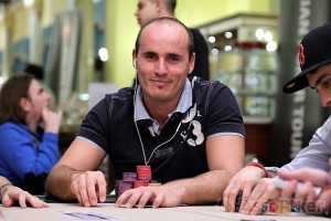 WSOP 2012 ev 54: Super Mario Perati nella top 10