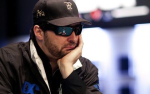 4. Phil Hellmuth, 192.000 follower