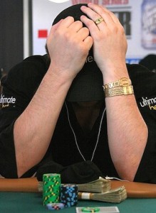 Phil Hellmuth: una cattiva lettura ed una brutta giocata