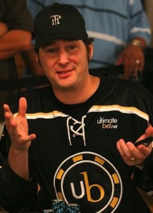 Phil Hellmuth, il giocatore romeno e la penalità alle WSOP
