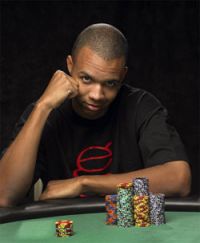 Ziigmund "palleggia" Phil Ivey