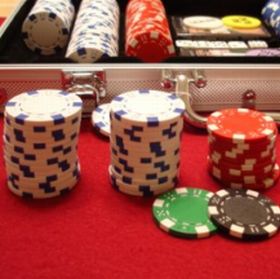 Poker live: blitz in un'associazione di Roma